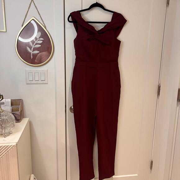 Adelyn Rae Burgundy Off the shoulder Karlie jumpsuit Size Medium - Picture 2 of 10